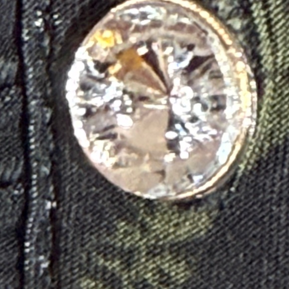 Elegant “Camo” Print Ruched Jewel Button Down Blouse Adjustable Sleeves 6-8 - Picture 6 of 6